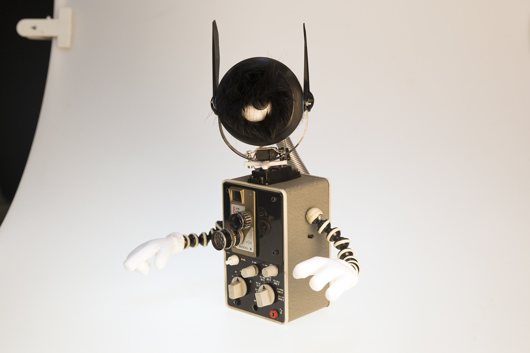 gEOF, the robot-camera created by Jan De Coster The gEOF robot