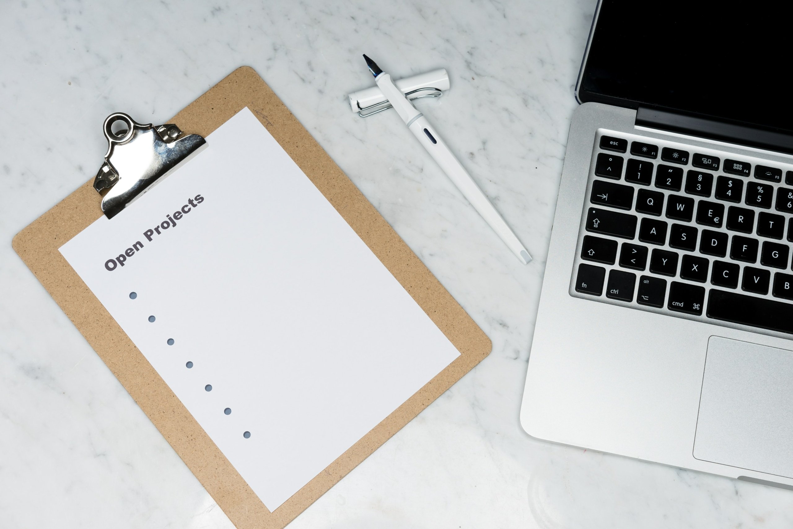Un elenco puntato e un laptop, basta così poco per un WordPress e-commerce? WordPress e-commerce: la lista di cosa serve