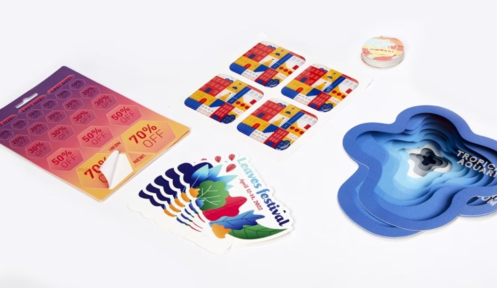 Guida completa alla stampa di etichette adesive online: come creare e stampare con Pixartprinting